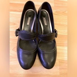 Ecco mary jane pumps. Vintage style. Rockabilly style Genuine leather.size 11/42